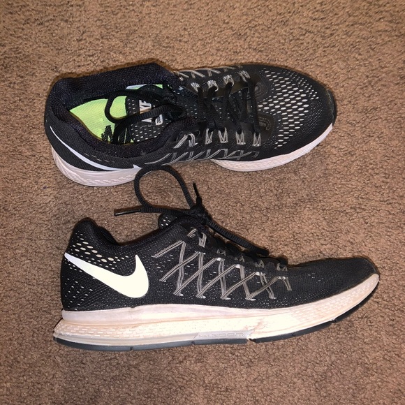 Nike Shoes - Nike Zoom Pegasus 32